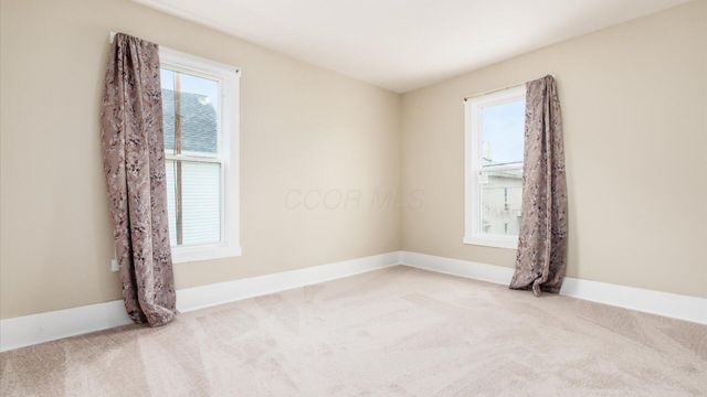 64 W Harrison Street, Newark, OH 43055