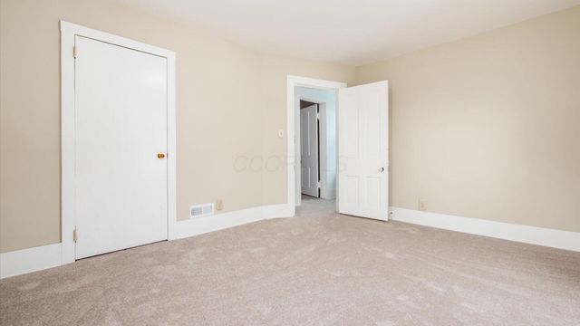 64 W Harrison Street, Newark, OH 43055