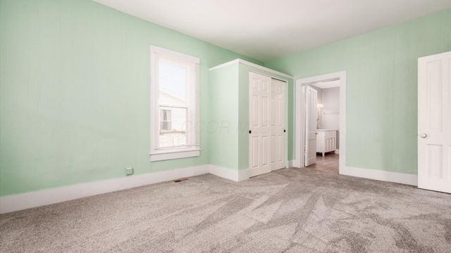 64 W Harrison Street, Newark, OH 43055