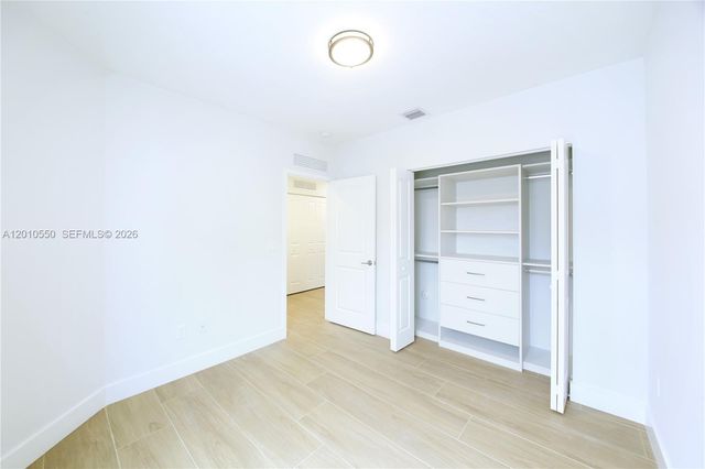 8370 NW 49th St 8370, Doral, FL 33166