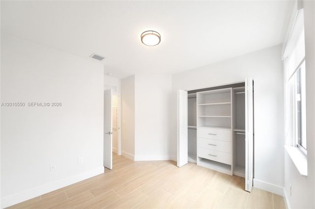 8370 NW 49th St 8370, Doral, FL 33166