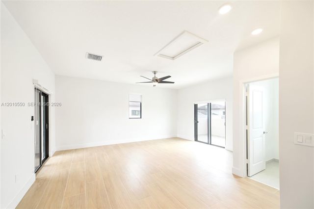 8370 NW 49th St 8370, Doral, FL 33166