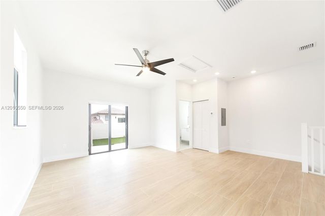 8370 NW 49th St 8370, Doral, FL 33166