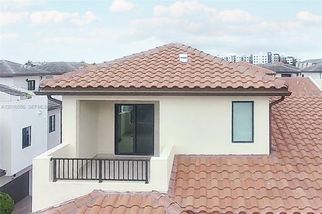 8370 NW 49th St 8370, Doral, FL 33166