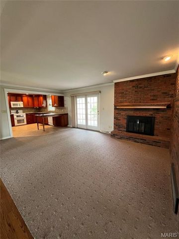 806 Camp Street, Washington, MO 63090