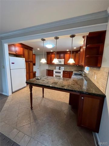 806 Camp Street, Washington, MO 63090