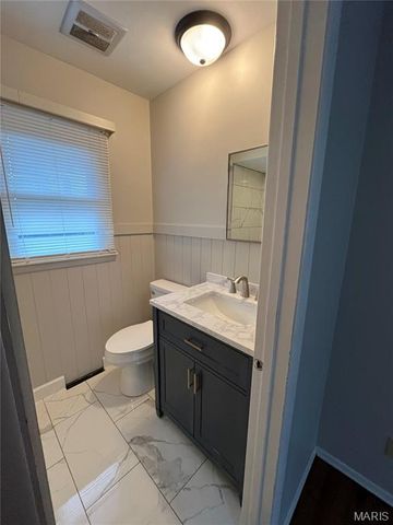 806 Camp Street, Washington, MO 63090