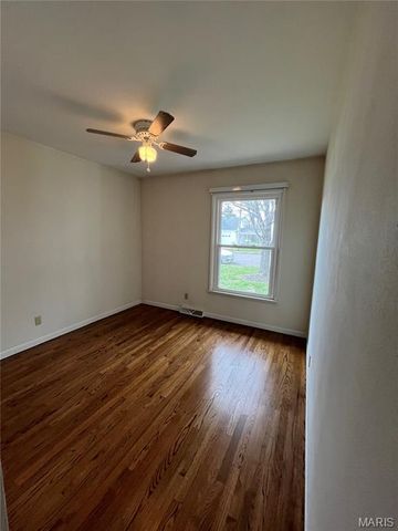 806 Camp Street, Washington, MO 63090