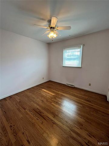 806 Camp Street, Washington, MO 63090