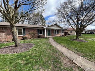 806 Camp Street, Washington, MO 63090