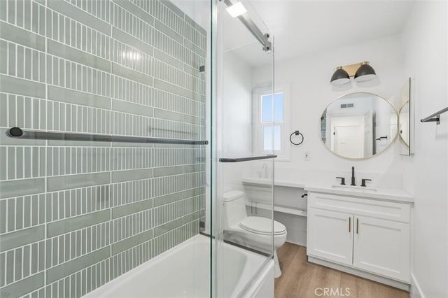 1741 Tustin 15D, Costa Mesa, CA 92627