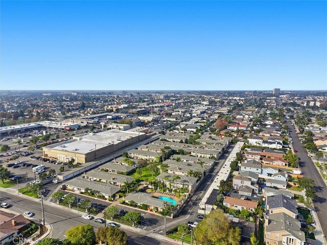 1741 Tustin 15D, Costa Mesa, CA 92627