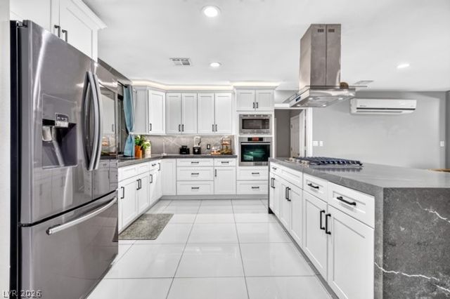 2295 North Gateway Road, Las Vegas, NV 89115
