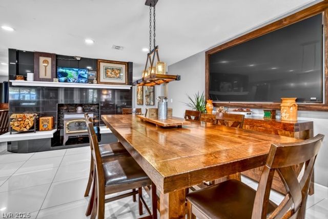 2295 North Gateway Road, Las Vegas, NV 89115