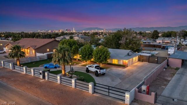 2295 North Gateway Road, Las Vegas, NV 89115