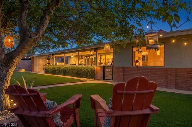2295 North Gateway Road, Las Vegas, NV 89115