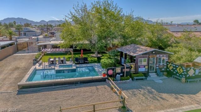 2295 North Gateway Road, Las Vegas, NV 89115