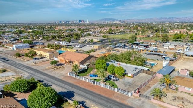 2295 North Gateway Road, Las Vegas, NV 89115