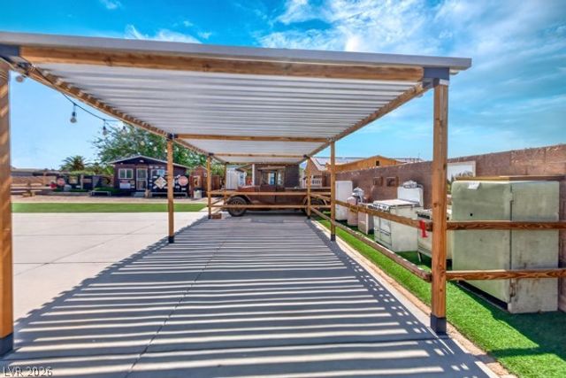 2295 North Gateway Road, Las Vegas, NV 89115