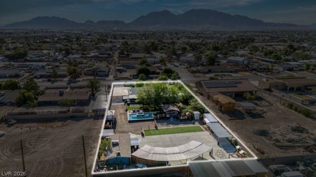 2295 North Gateway Road, Las Vegas, NV 89115
