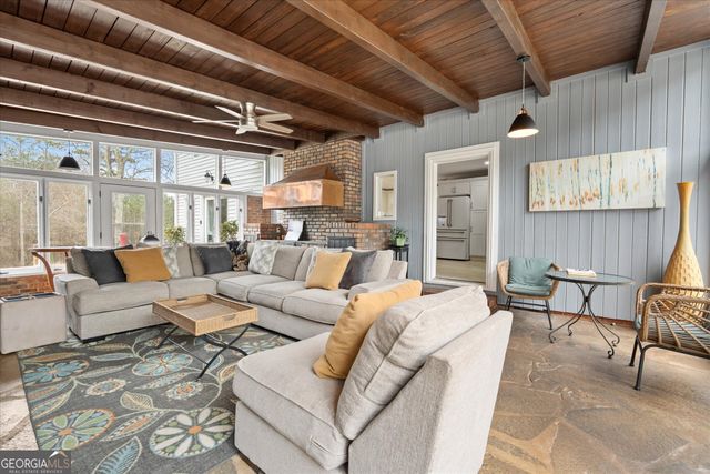 2014 S 16 Highway, Carrollton, GA 30116