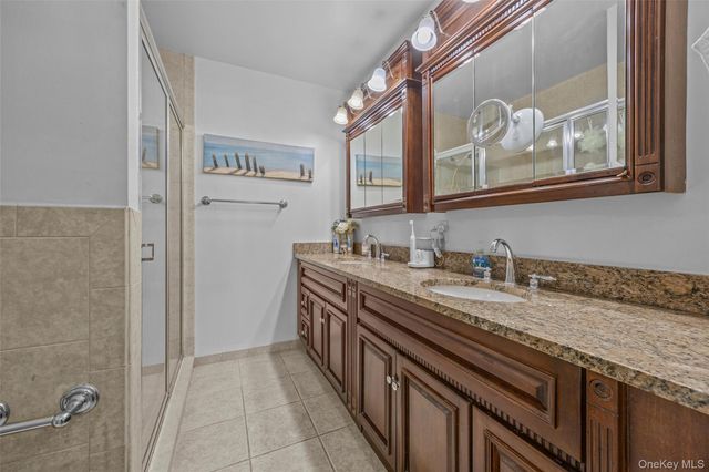 136 Beach 117th Street 2H, Rockaway Park, NY 11694