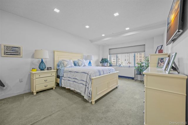 136 Beach 117th Street 2H, Rockaway Park, NY 11694