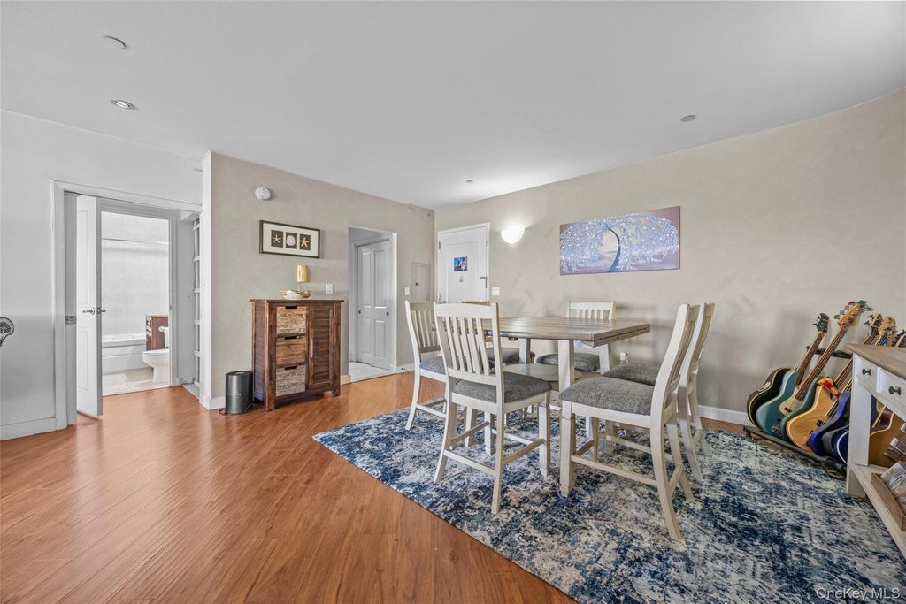 136 Beach 117th Street 2H, Rockaway Park, NY 11694 — photo 3