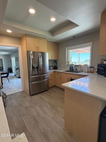 1005 Singing Hills Drive, El Paso, TX 79912