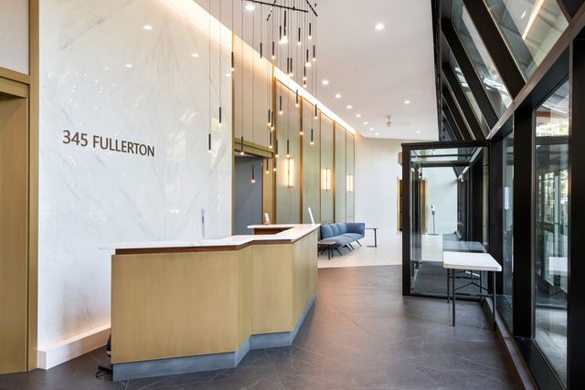 345 W Fullerton Parkway 1706, Chicago, IL 60614
