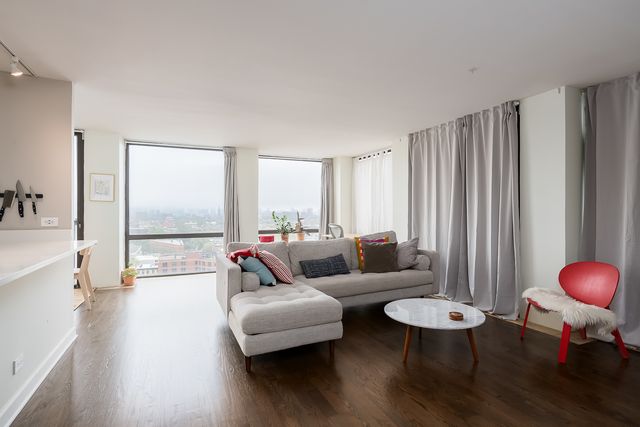 345 W Fullerton Parkway 1706, Chicago, IL 60614