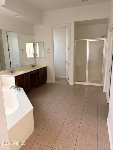 856 W SAGUARO Lane, San Tan Valley, AZ 85143