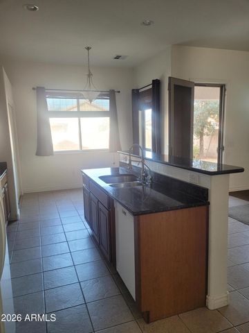 856 W SAGUARO Lane, San Tan Valley, AZ 85143