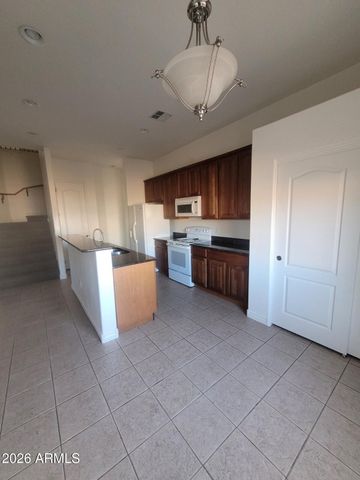856 W SAGUARO Lane, San Tan Valley, AZ 85143