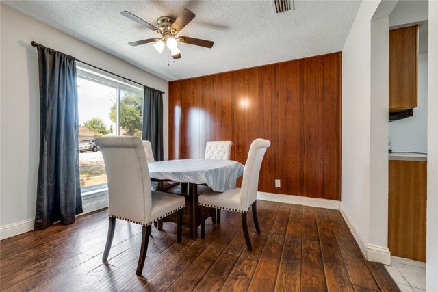 905 Pepperidge Court, Lancaster, TX 75134