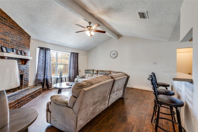 905 Pepperidge Court, Lancaster, TX 75134