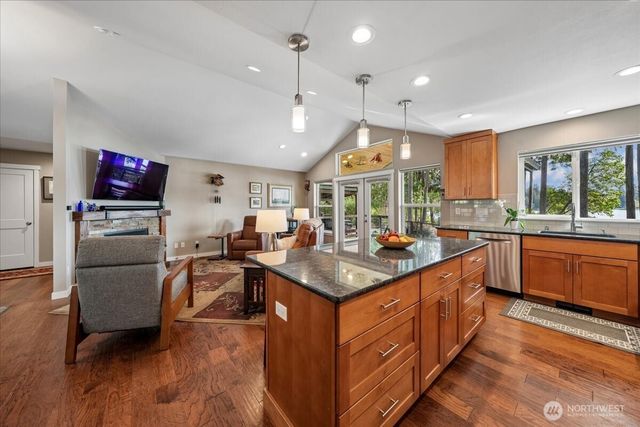 11013 Bayview Circle, Anderson Island, WA 98303