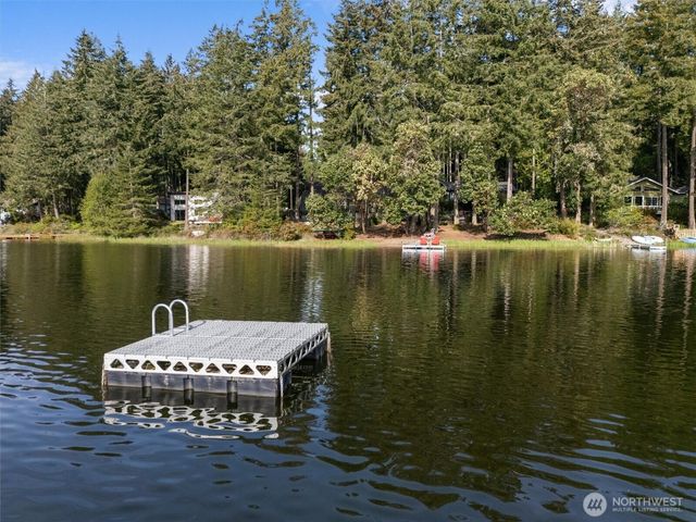 11013 Bayview Circle, Anderson Island, WA 98303