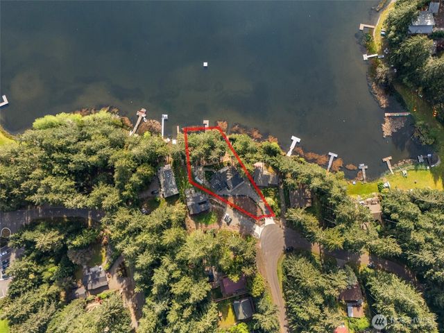 11013 Bayview Circle, Anderson Island, WA 98303