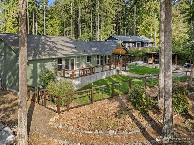 11013 Bayview Circle, Anderson Island, WA 98303