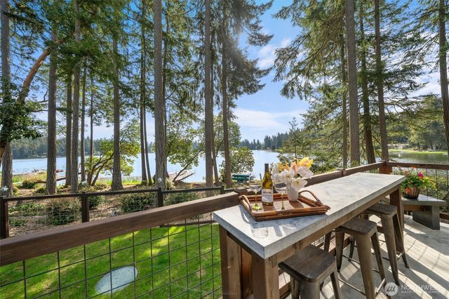 11013 Bayview Circle, Anderson Island, WA 98303