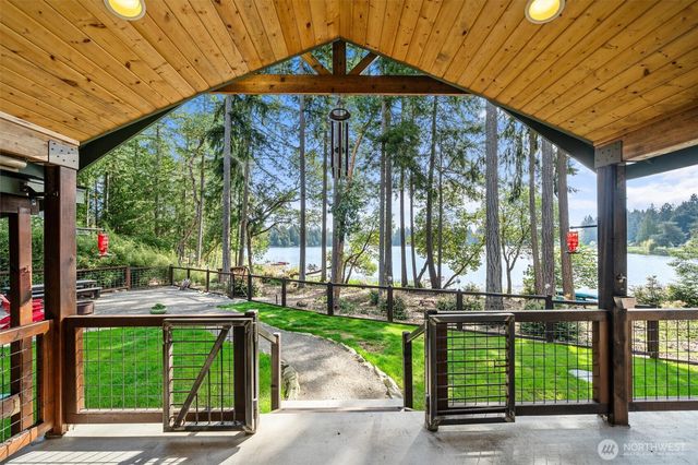 11013 Bayview Circle, Anderson Island, WA 98303