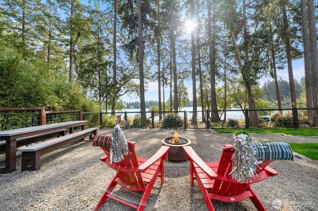 11013 Bayview Circle, Anderson Island, WA 98303