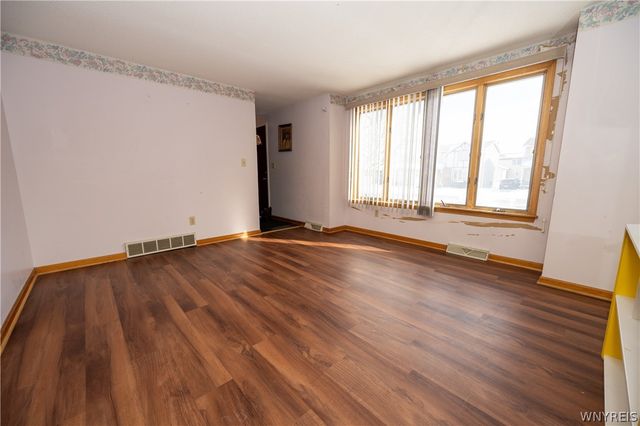 15 John Paul Court, Buffalo, NY 14206