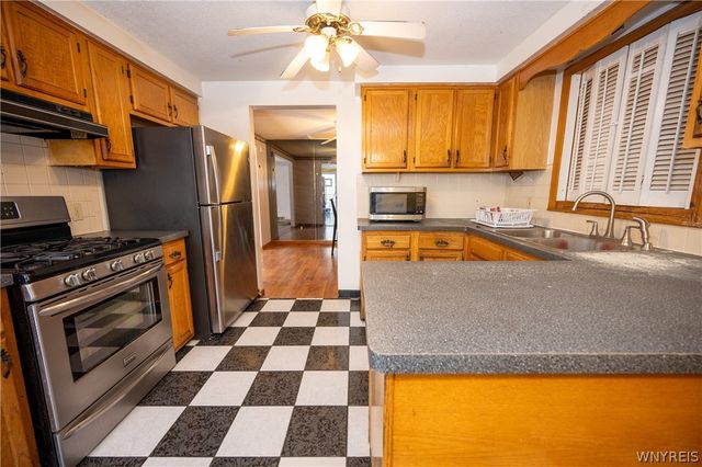 15 John Paul Court, Buffalo, NY 14206