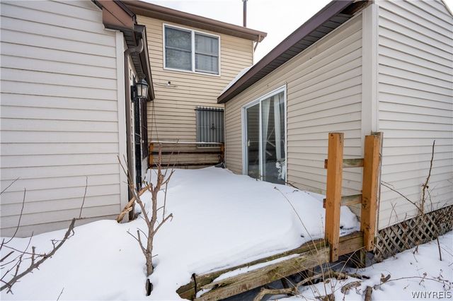 15 John Paul Court, Buffalo, NY 14206