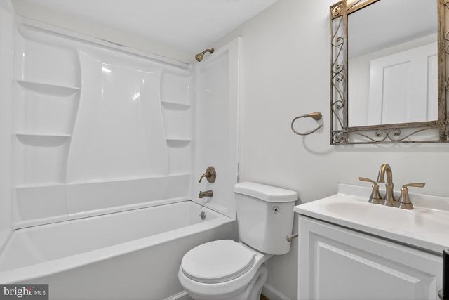 60 CIRCLE DR, Red Lion, PA 17356