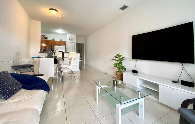 7250 NW 177th St 200-16, Hialeah, FL 33015