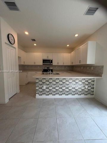 1866 SE 26th Rd 1866, Homestead, FL 33035