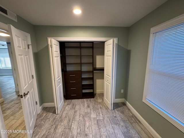 28 Irongate Lane, Matawan, NJ 07747